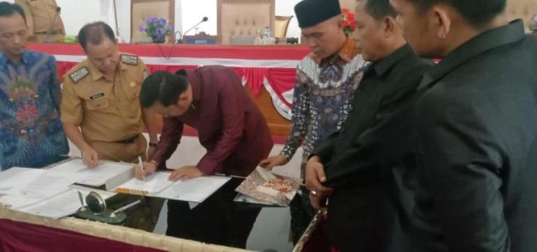 Rapat Paripurna DPRD Seluma