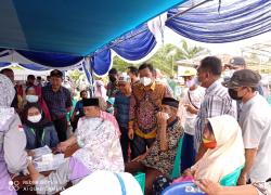 Ketua DPRD Seluma Rangkai Kegiatan Reses Bersamaan Vaksinasi