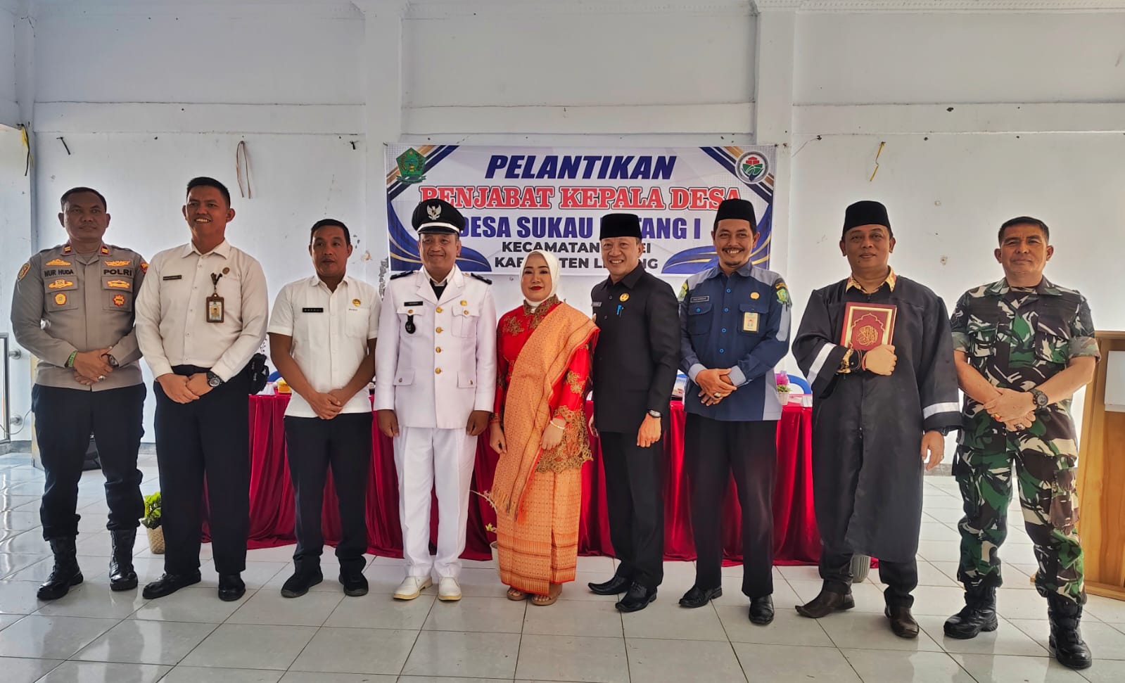 Tindak Lanjuti Keputusan Bupati, Camat Tubei Lantik PJS Kades Sukau Datang 1