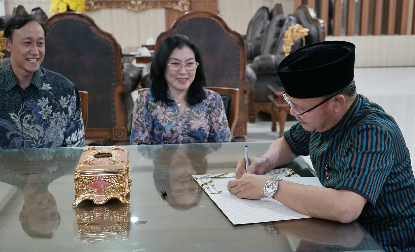 Gubernur Terima Audiensi Pengurus PERMABUDHI