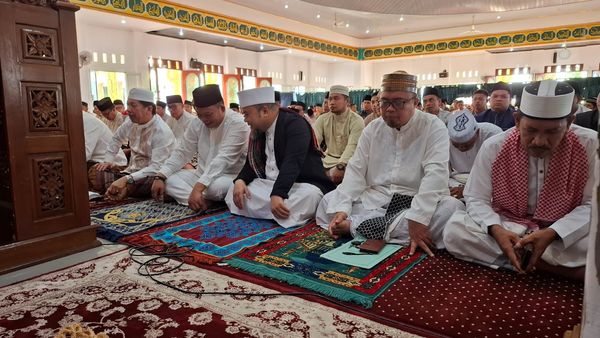 Bupati Seluma Sholat Idul Adha di Masjid Agung Baitul Falihin