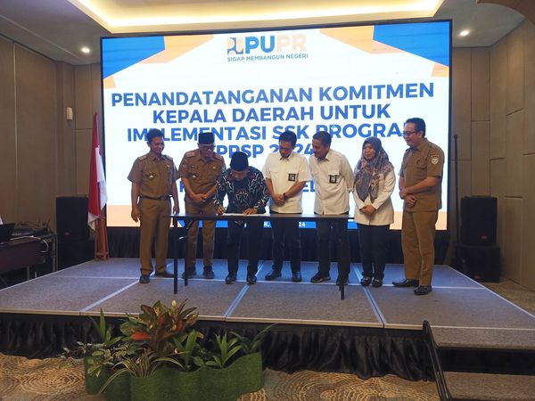 Wabup Seluma Tandatangani Komitmen Kepala Daerah Untuk Implementasi SSK dan PPSP