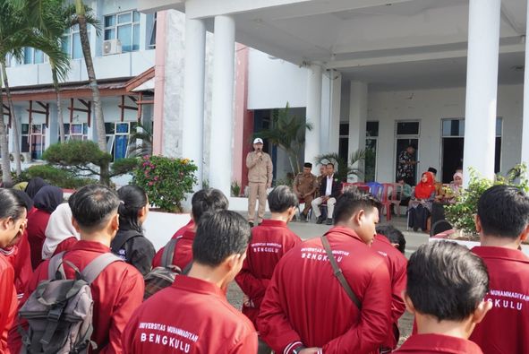 Asisten Pemkesra Seluma Terima Mahasiswa KKN UMB