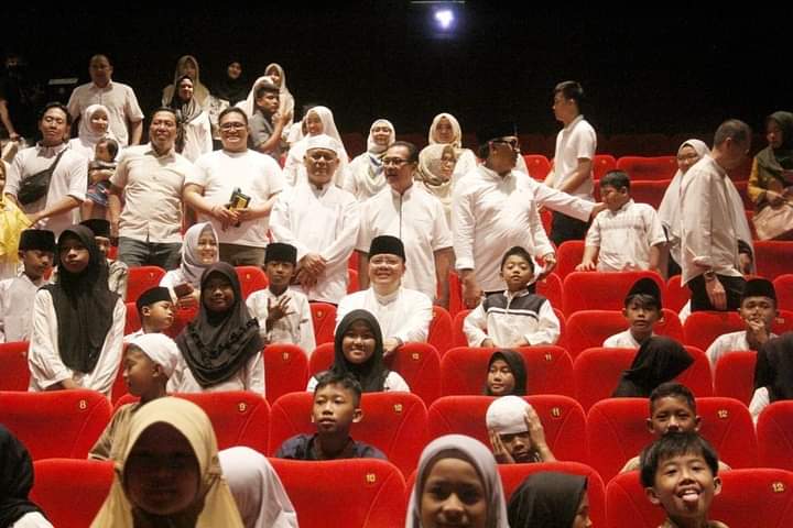 Gubernur Rohidin Ikuti Nonton Bareng Film Buya Hamka
