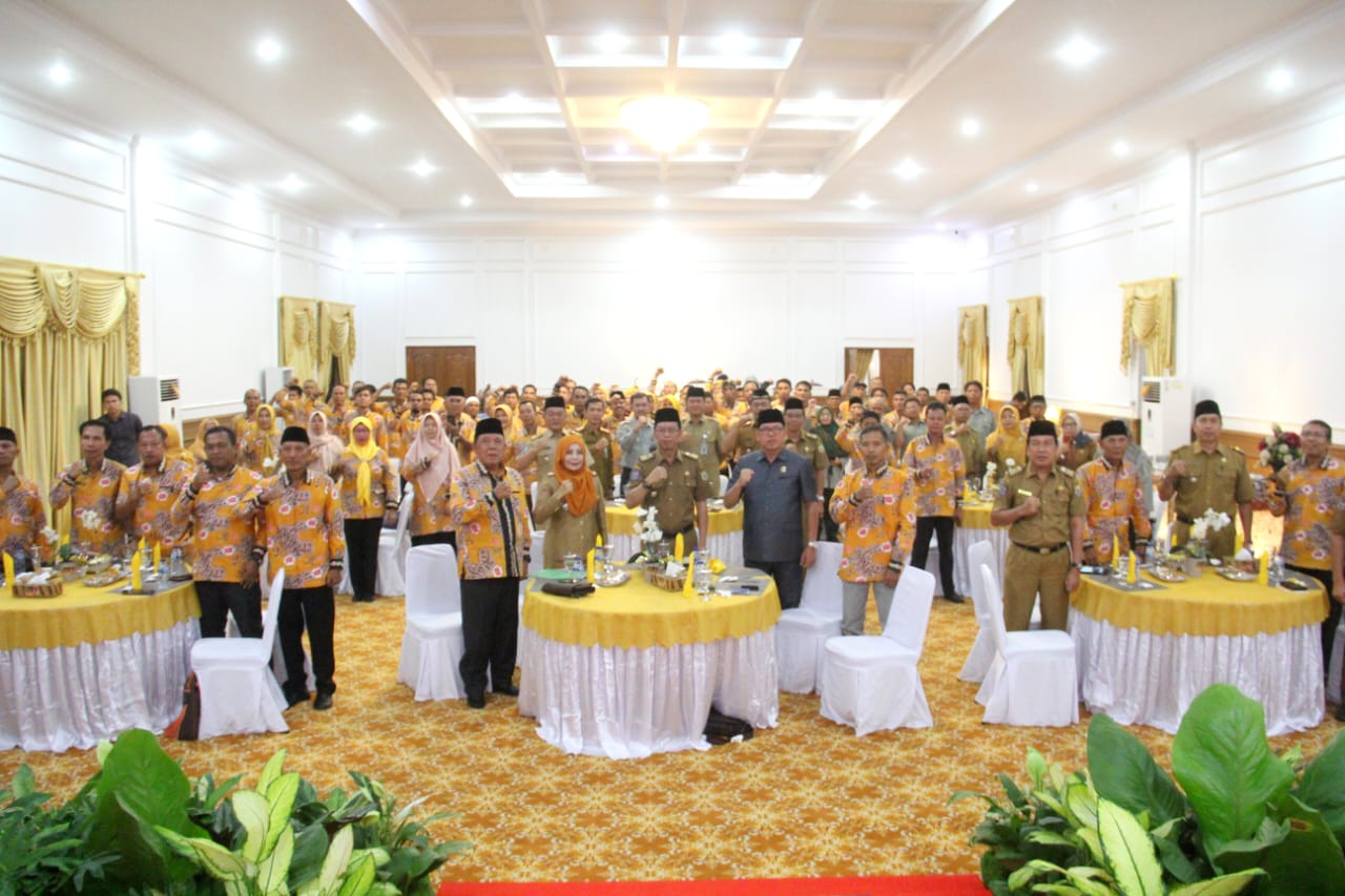 Asisten III Lepas Kontingen Penas Petani Nelayan XVI