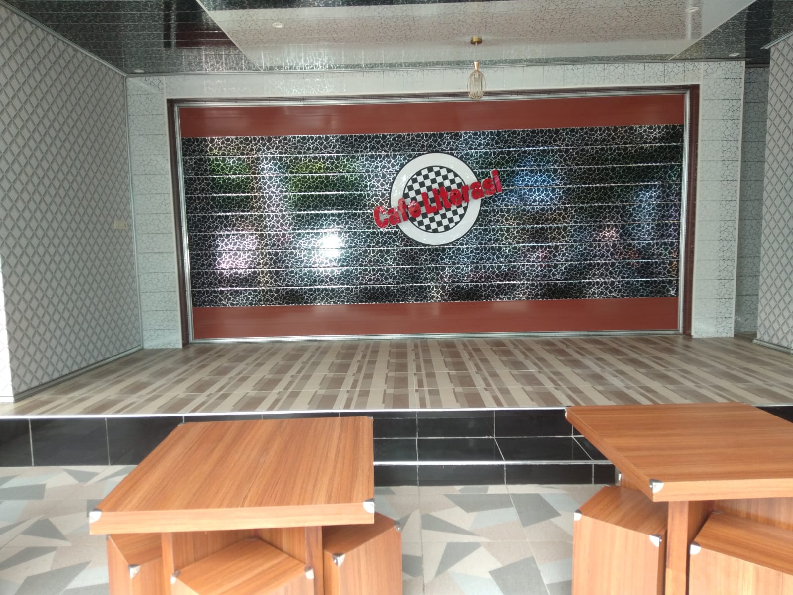 Kepala Dinas Perpustakaan dan Kearsipan (DPK) Provinsi Bengkulu Meri Sasdi menjelaskan bahwa pihaknya terus melakukan peningkatan pelayanan dan fasilitas agar mendorong pengunjung merasa nyaman dan menciptakan lingkungan yang ramah terhadap anak dan penyandang disabilitas. "Kita terus melakukan inovasi, karena dari inovasi ini nanti kita akan bisa mengimbangi kebutuhan dan kemauan pengunjung. Kalau kita tidak melakukan inovasi tentu kita akan ketinggalan," singkat Meri Sasdi.