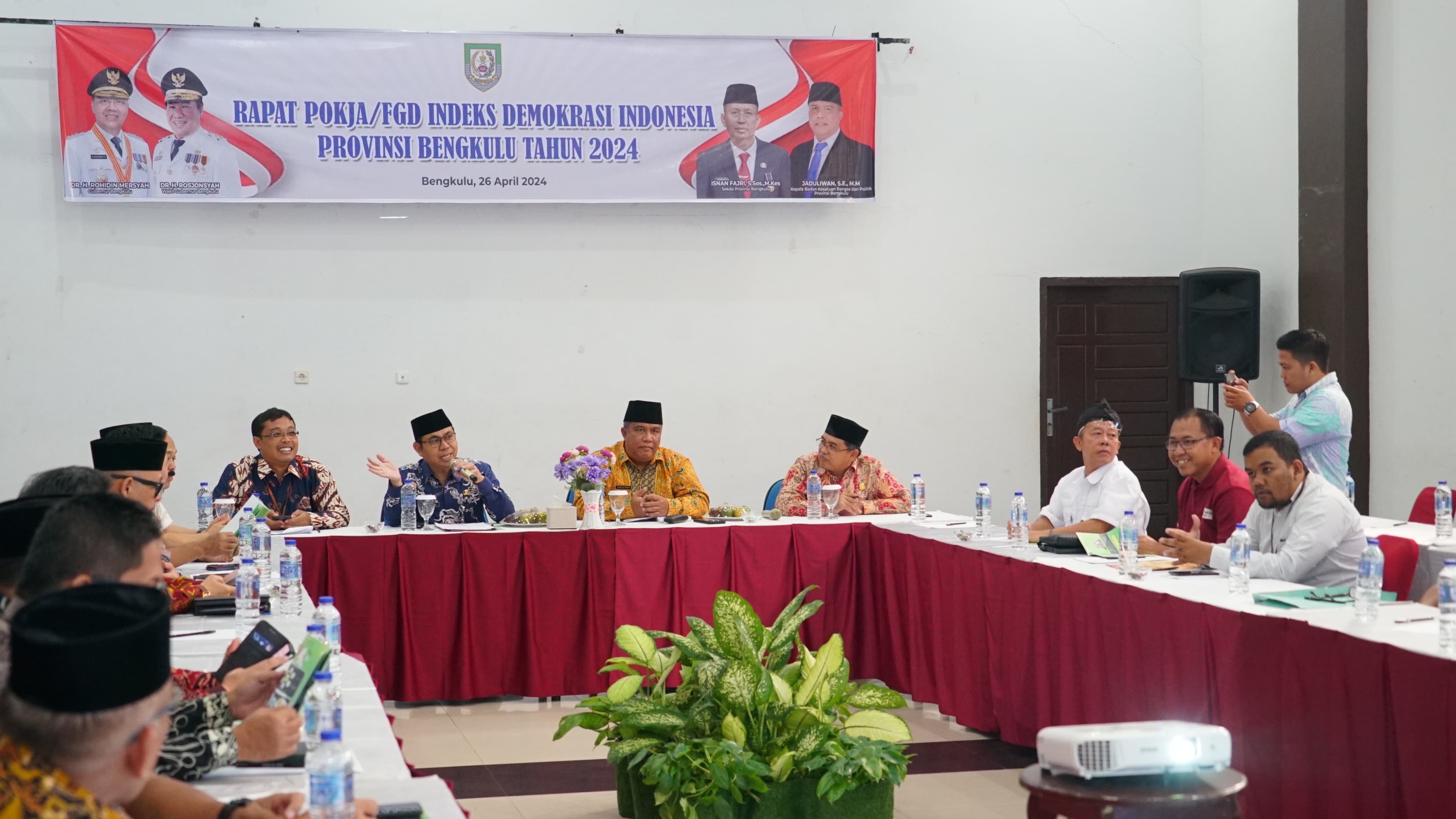 Asisten I Buka Rapat Pokja Indeks Demokrasi Indonesia