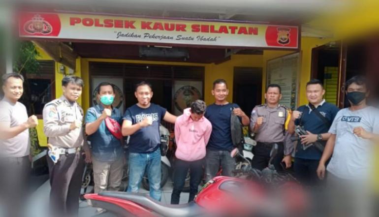 Tampak Pelaku Diamankan di Polsek Kaur Selatan