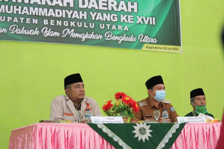 Tampak Ketua Agus Candra Bersama Wakil Bupati BU