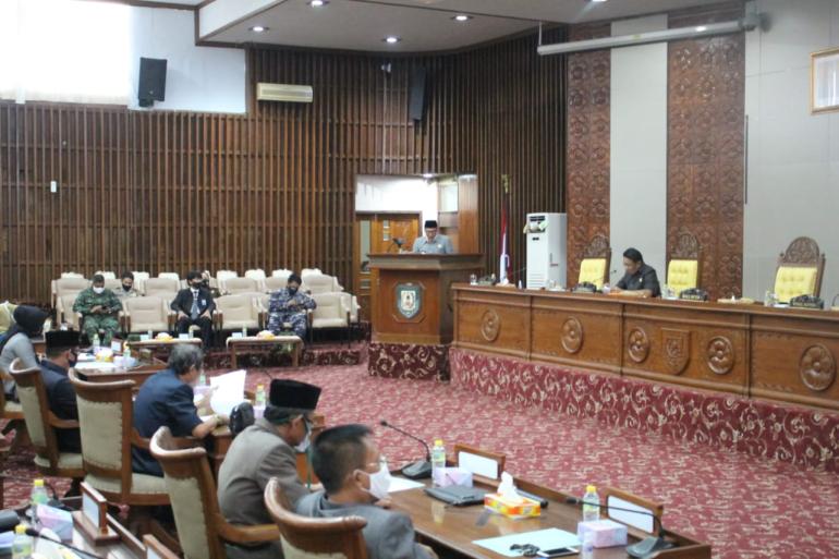 Paripurna ke-7 Wagub Sampaikan Nota Penjelasan Pertanggungjawaban APBD