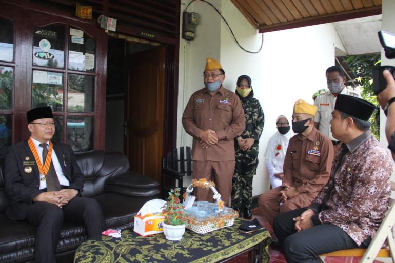 Gubernur Bengkulu Rohidin Mersyah ke kediaman Ketua DPD PEPABRI