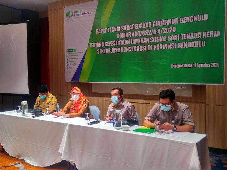 Asisten II Setda Provinsi Bengkulu Yuliswani