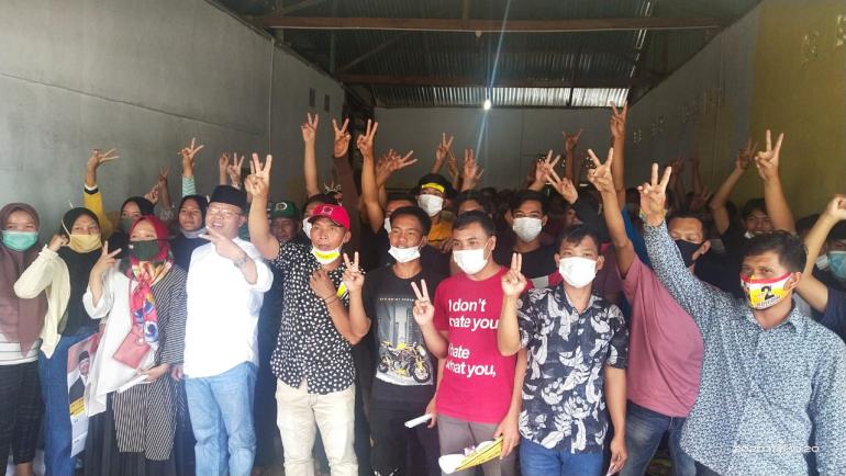 Foto bersama Rohidin Mersyah