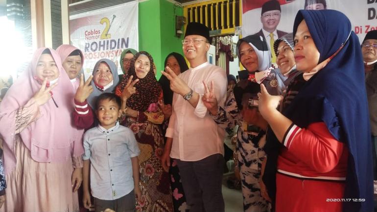 Foto bersama Rohidin Mersyah