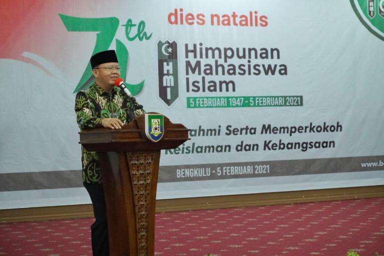 Gubernur Rohidin