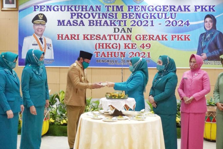 Wagub Rosjonsyah Kukuhkan TP PKK Provinsi Bengkulu