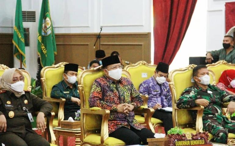 Gubernur Rohidin Ikuti Rakor Penegakan Prokes Bersama Mendagri Tito