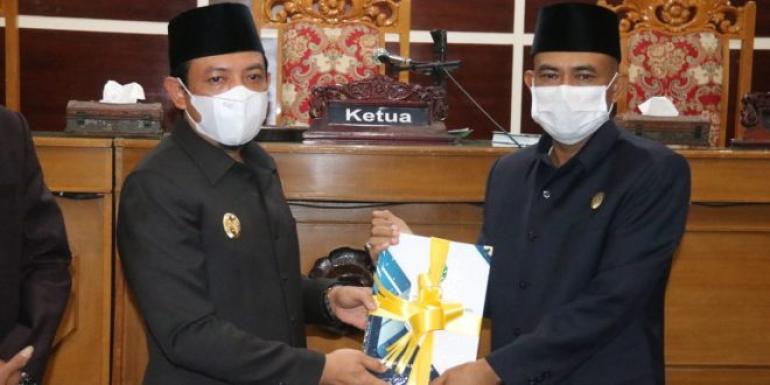 Pemkot Serahkan LKPJ Tahun 2020 ke DPRD
