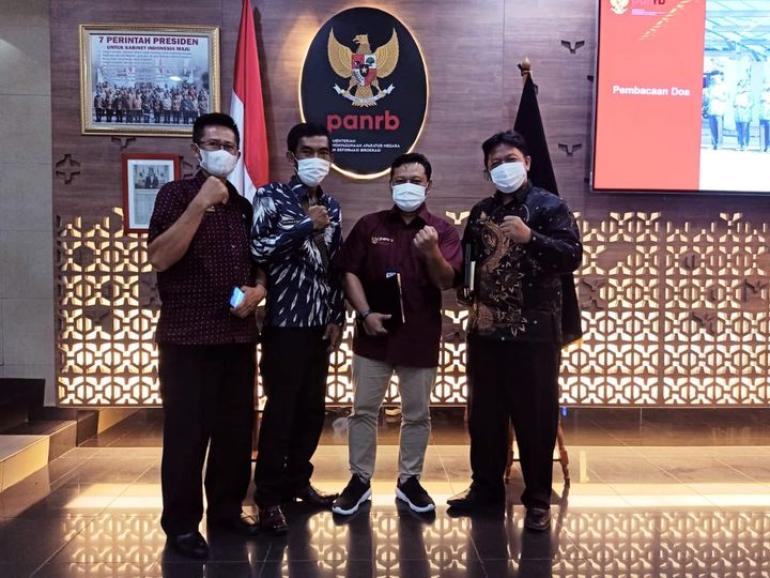 Menuntaskan Daerah Blank Spot Di Kabupaten Kaur