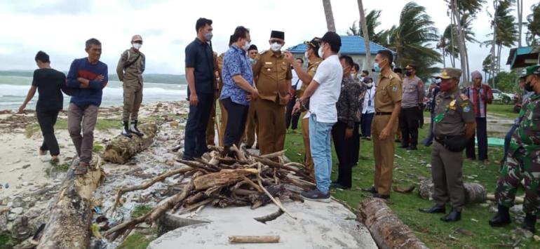 Kunjungan Kementrian  Kelautan Dan Perikanan Ri Ke Kampung Nelayan Desa Sekunyit
