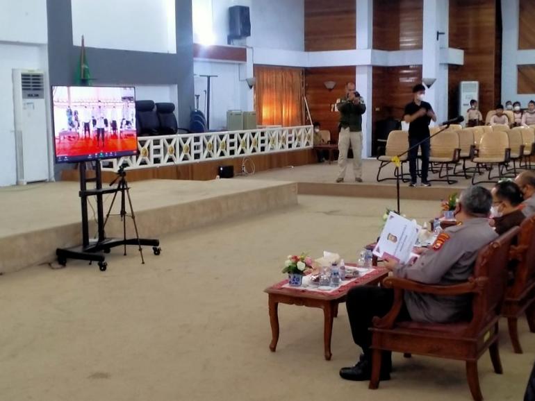 Presiden RI JokowiDodo tinjau Vaksinasi serentak se-Indonesia