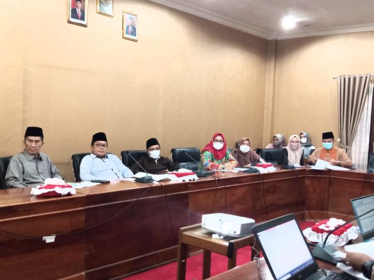 DPRD Kota Gelar Rapat Penyempurnaan Raperda Restribusi PBG