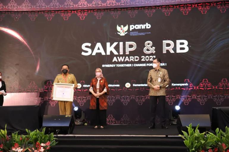 Pemerintah Kabupaten Seluma Menerima Penghargaan Sakip Dan RB Award Tahun 2021