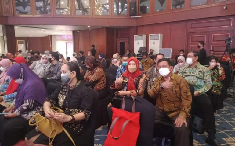 Kepala Dinas Kesehatan Kota Bengkulu Menghadiri Semnas  Inovasi Penguatan Kemandirian dan Tata Kelola