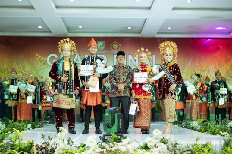 Foto Bersama Kadis Dikbud