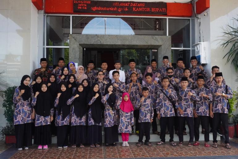 Pemkab BU Lepas Keberangkatan 35 Peserta MTQ Tingkat Provinsi