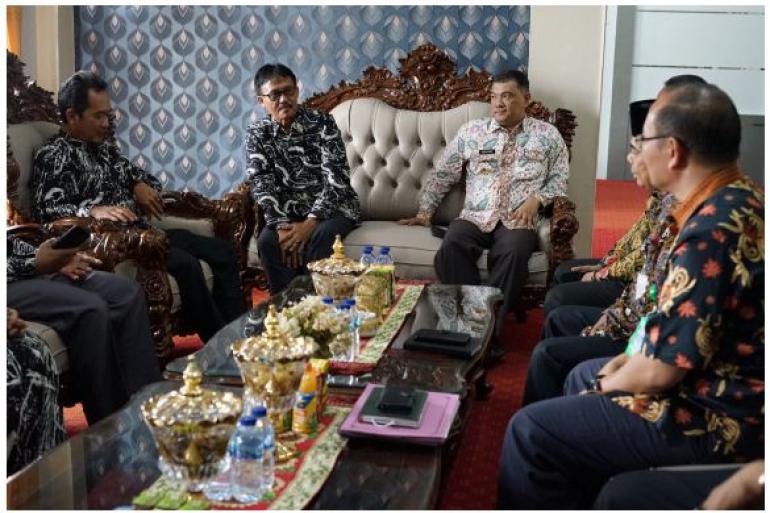 PJ. Bupati Menerima Audiensi Dari KPU Dan Bawaslu Kabupaten Bengkulu Tengah