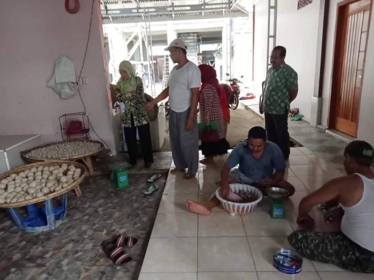 Dinas Pertanian Seluma Melaksanakan Pengawasan Serta Pembinaan Pengolahan Usaha Produk Pangan Asal Hewan
