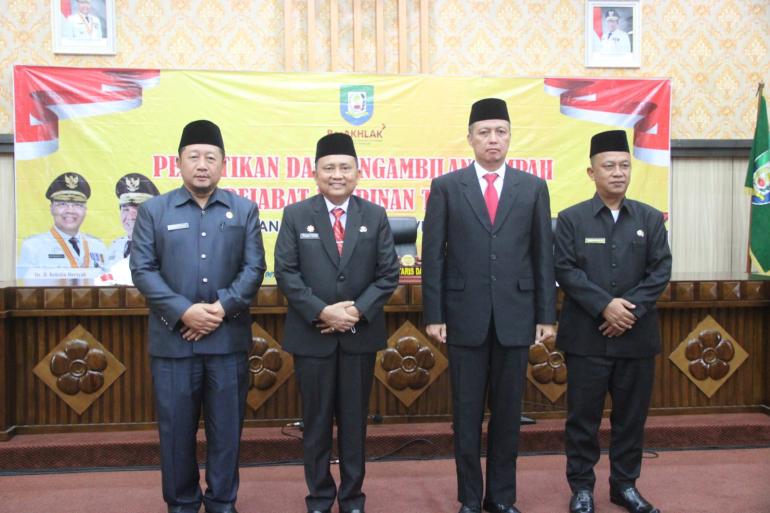 Sekda Hamka Sabri Resmi Lantik Asisten Administrasi Umum Setda Provinsi Bengkulu