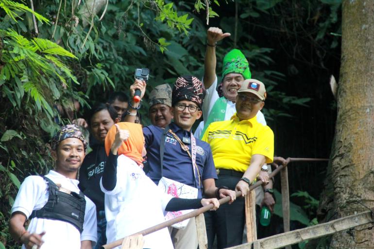 Kunjungan Menkraf Sandiaga Uno di desa Belitar Sebrang didampingi Gubernur Rohidin