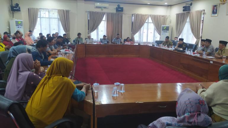 Tampak Pedagang hearing dengan Anggota DPRD