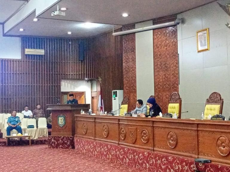 Rapat Paripurna, Sekda Sampaikan Jawaban Gubernur