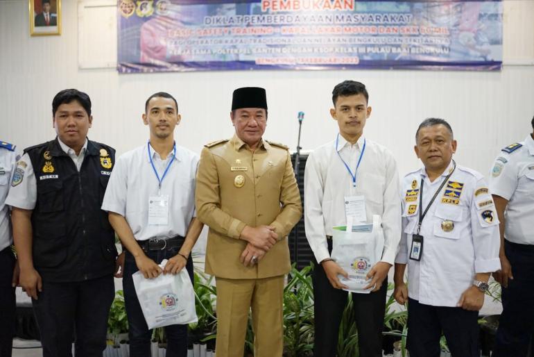 Buka Diklat BST, Wagub Rosjonsyah: Peningkatan Kualitas SDM Harus Berkompeten