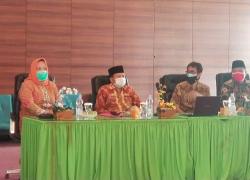 Tampak Sekda Hamka Sabri dan Kadis PUPR Mulyani meminpin acara