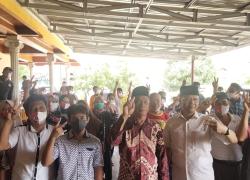 Foto bersama Rohidin Mersyah