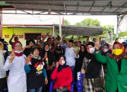 Foto bersama Rohidin Mersyah