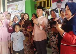 Foto bersama Rohidin Mersyah