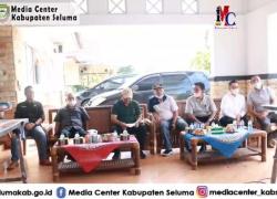 Disperindagkop UKM Kabupaten Seluma Laksanakan Lelang Pasar Rakyat 