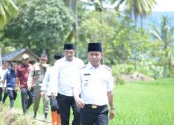 Aktivitas Berkantor Bupati Lebong Kopli Ansori Di Kecamatan Lebong Sakti