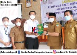 Launching Penyerahan Kartu Indonesia Sehat ( KIS )