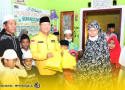 Penyerahan Bantuan Oleh Ketua DPD