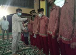 Safari Ramadhan 1443 H/ 2022 General Manager Pertamina Hulu Rokan zona 4 Santuni Anak Yatim Piatu